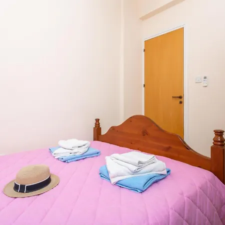 Halima Alexandros Villa Polis