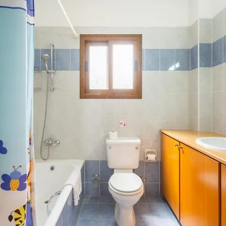 Halima Alexandros Villa *