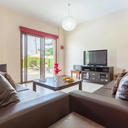 Halima Alexandros Villa *