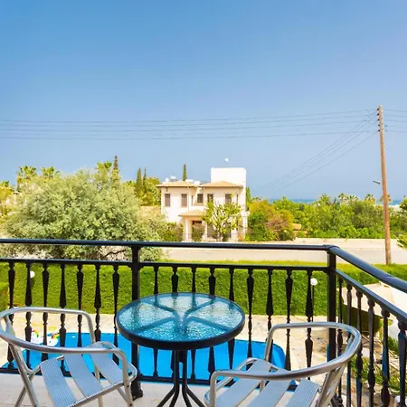 Halima Alexandros Villa Polis