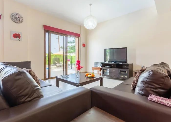 Halima Alexandros Willa *