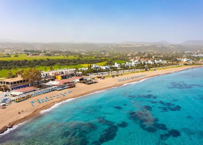 Willa Halima Alexandros *